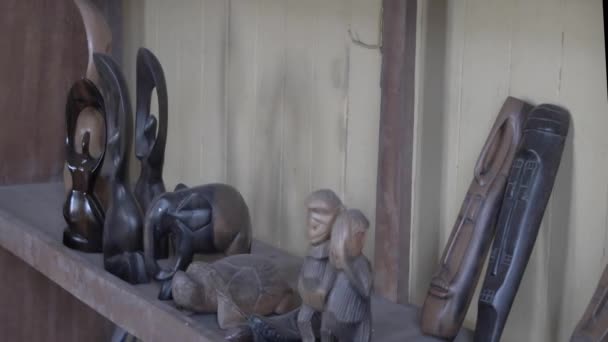 Février 2023 Calabar Nigeria Masques Décorés Bois Sculpté Main Dans — Video