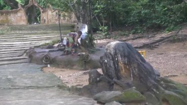 30 Mayıs 2023, osun osogbo Nijerya: Afrika ve Yoruba tanrıları ve tanrıçası. Nijerya 'da Yoruba, Obatala' ya, Esu 'ya, Ifa' ya, Sango 'ya, Orisa' ya tanrıları olarak tapar.