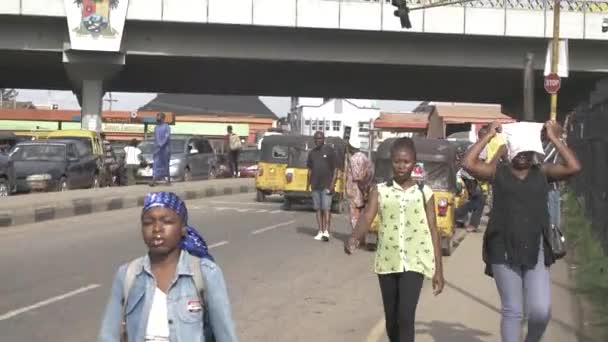Lutego 2023 Lagos Nigeria Godziny Szczytu Zajęci Ludzie Afryka Przetrwanie — Wideo stockowe