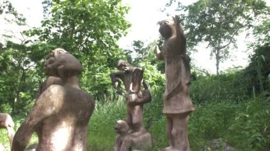 30 Mayıs 2023, osun osogbo Nijerya: Adunni Olorisha olarak bilinen Susanne Wenger, Avusturyalı-Nijeryalı sanatçı ve Yoruba rahibesi Afrika 'daki antik Yoruba topraklarında yaratıcı sanat ve kültür çalışmaları 