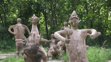 30 Mayıs 2023, osun osogbo Nijerya: Adunni Olorisha olarak bilinen Susanne Wenger, Avusturyalı-Nijeryalı sanatçı ve Yoruba rahibesi Afrika 'daki antik Yoruba topraklarında yaratıcı sanat ve kültür çalışmaları 