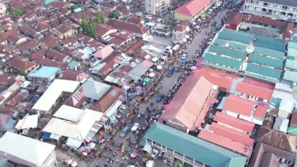 2022年7月24日 尼日利亚拉各斯 无人驾驶飞机拍摄了繁忙的街道 非洲拥堵和非洲繁忙的道路 — 图库视频影像