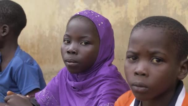 2023年3月24日 ナイジェリアのボルノ州メイドゥグリ アフリカの顔とナイジェリア北部の貧しい状態 — ストック動画