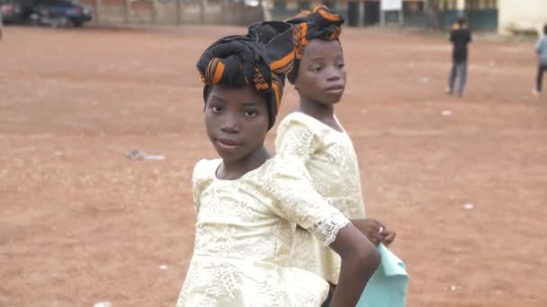 2023年4月12日 尼日利亚贝努埃州Makurdi 非洲黑人儿童 他们美丽的脸庞出现在镜头前 — 图库视频影像