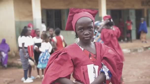 尼日利亚学校在毕业典礼上的发言 — 图库视频影像