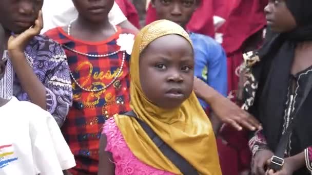 2023年4月12日 ナイジェリアのマクルディ ベネズエラ 美しい顔を持つアフリカの村の子供たち アフリカの顔は ナイジェリアで援助の手を必要としています — ストック動画