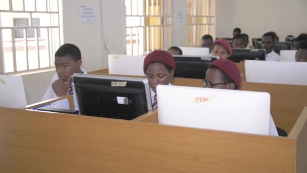Ağustos 2023 Abuja Nijerya Afrikalı Nijerya Öğrencileri Konferans Odasında Öğreniyor — Stok video