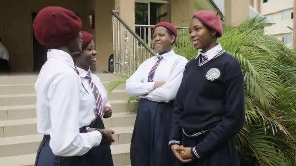Αυγούστου 2023 Abuja Νιγηρία Ομάδα Μαθητών Στην Πανεπιστημιούπολη Συζητώντας Και — Αρχείο Βίντεο