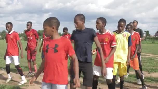 Agosto 2023 Abuja Nigeria Escolares Realizando Ejercicios Coreográficos Deportivos Entorno — Vídeos de Stock