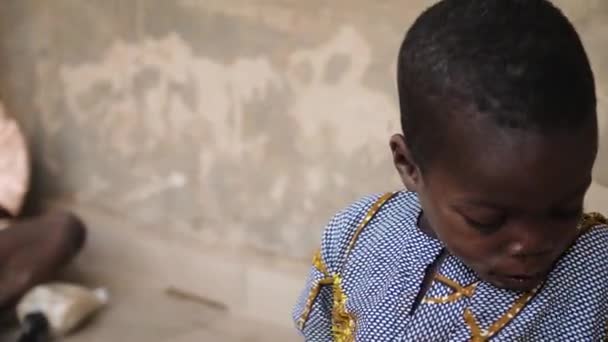 Jan 2024 Gwalada Nigeria Undernärda Barn Grund Extrem Fattigdom Hunger — Stockvideo