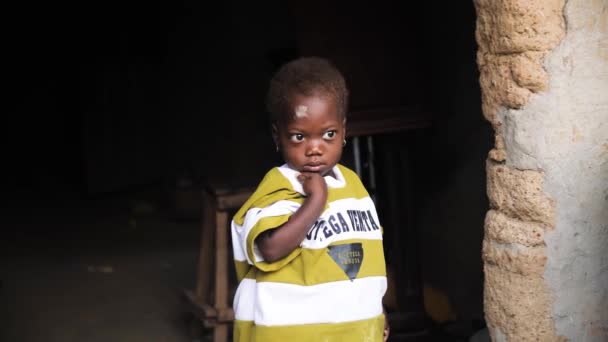 Sty 2024 Gwalada Nigeria Nieodżywione Dziecko Powodu Skrajnego Ubóstwa Głodu — Wideo stockowe