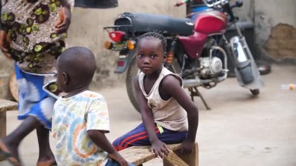 Enero 2024 Gwalada Nigeria Niño Desnutrido Debido Pobreza Extrema Hambre — Vídeos de Stock