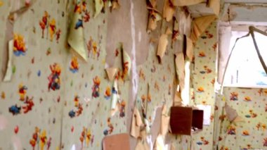 Rusya 'nın Ukrayna' ya karşı savaşı, Rusya 'nın Ukrayna' ya yaptığı füze saldırısı sonrasında bir anaokulu odasının içi.