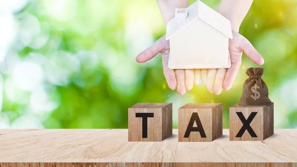 Domy Torby Podatkami Podatek Nieruchomości Opodatkowanie Zakupu Lub Sprzedaży Domu — Zdjęcie stockowe