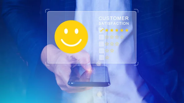 User Gives Rating Service Experience Online Application Customer Review Satisfaction — Stock Photo, Image