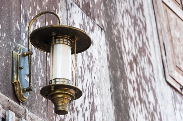 Lanterna Antiga Parede Madeira Vintage Lâmpada Parede Velha — Fotografia de Stock