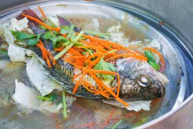 Limon soslu Tilapia balığı buğulama