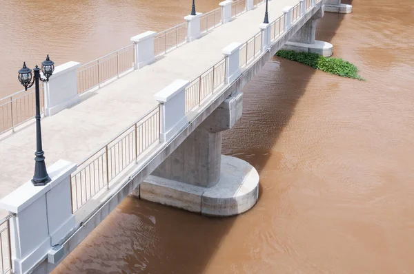 Cement Bro Gångväg Och Gatlykta Ping River Bridge Chiangmai Norra — Stockfoto