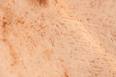 Arka plan için eski moda deri kahverengi, doğal kahverengi inek deri dokusu.