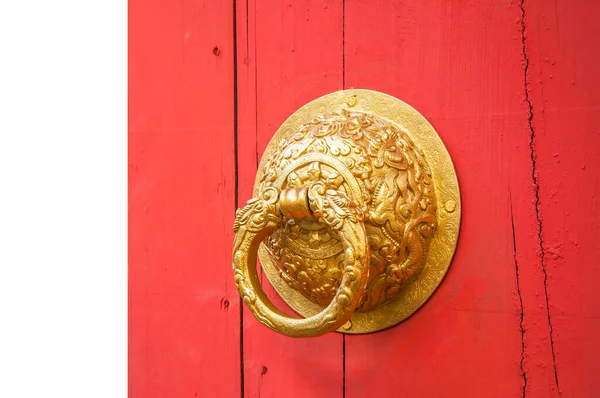 Дверна Ручка Золотистого Металу Червоних Дверях Старий Китайський Стиль — стокове фото