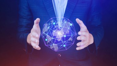 Sanal küresel bağlantı kavramına sahip iş adamı elleri veri alışverişleri, küresel iletişim ağı güvenlik kavramı ile dünya ve küresel çevrimiçi ağ bağlantısını büyüt.