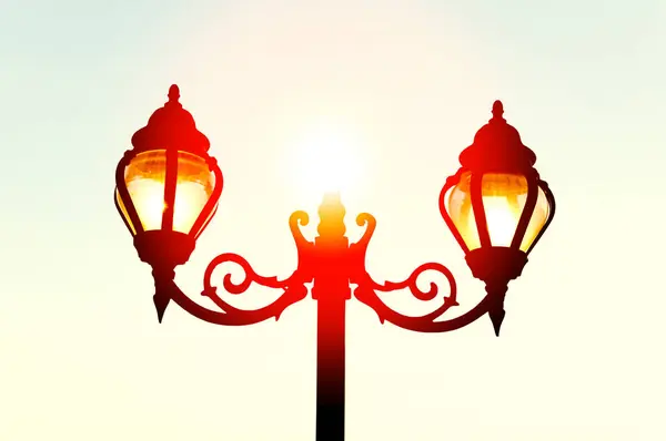 Ламповый Столб Старинном Стиле Эффектом Блеска Слабого Света Заката — стоковое фото