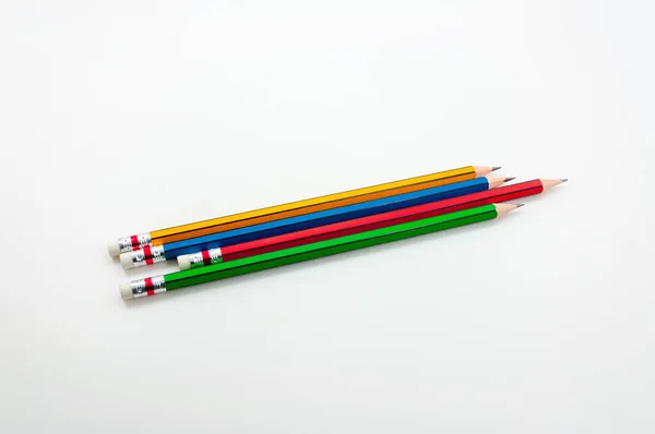 Beyaz Arkaplanda Yazılı Sözcüğün Yumruk Gücüyle Renkli Kalem — Stok fotoğraf