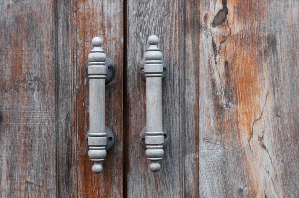 Stare Drewniane Drzwi Brązowe Retro Tajski Design Rzemieślnicze Tło Drzwi — Zdjęcie stockowe