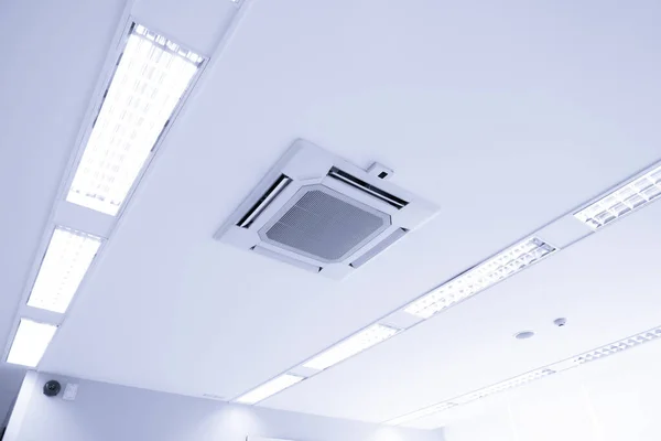 White Ceiling Mounted Cassette Type Air Conditioner Large Rooms Exhibition — Stock Photo, Image