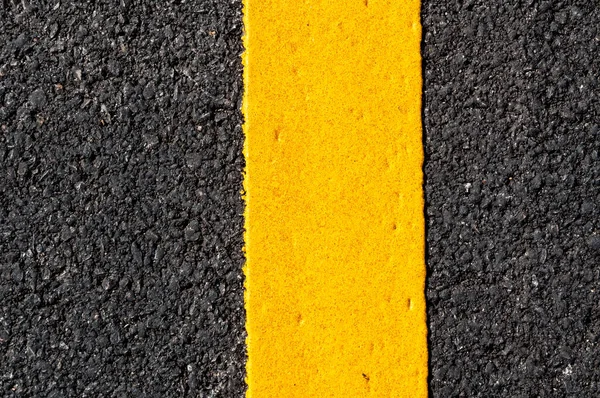 Žlutá Čára Novém Asfaltu Detail Ulice Žlutou Čárou Textury — Stock fotografie