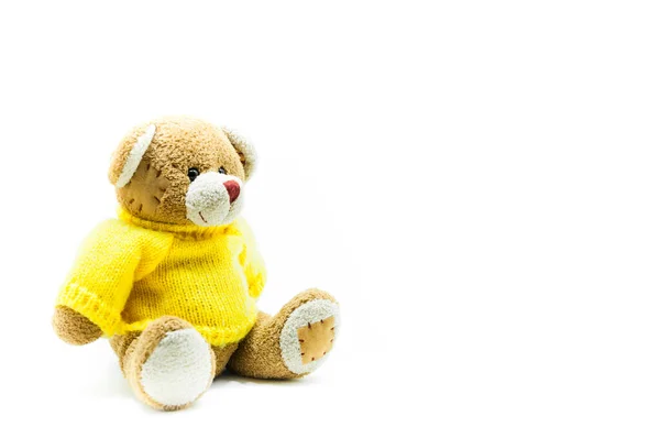 Коричневий Плюшевий Ведмедик Іграшка Носить Жовті Сорочки Сидять Білому Тлі — стокове фото