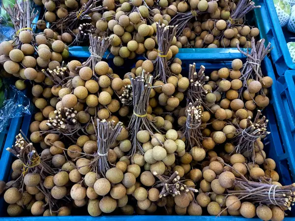 Frutta Longana Cesto Blu Pronta Vendita Maket — Foto Stock