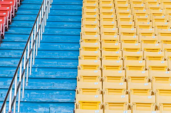 Vacía Asientos Anaranjados Amarillos Estadio Filas Asientos Estadio Fútbol — Foto de Stock