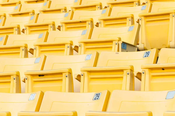 Leere Gelbe Sitze Stadion Sitzreihen Fußballstadion Fokus Auswählen — Stockfoto