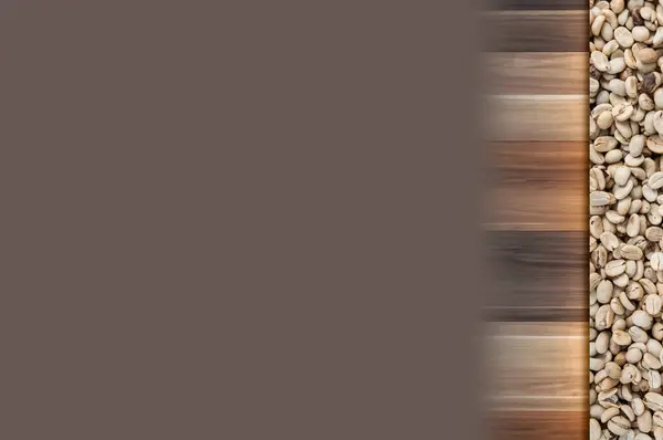 Сырая Кофейная Фасоль Древесном Коричневом Фоне Кофейная Фасоль Блендере Пробел — стоковое фото