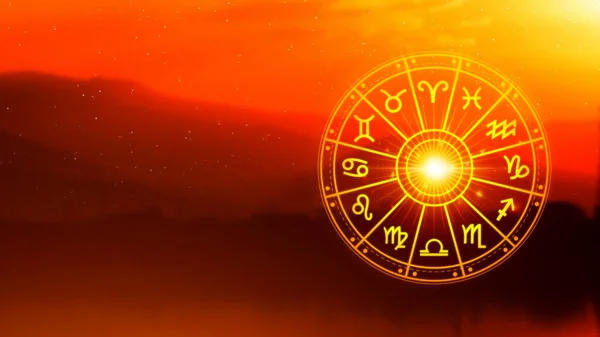 Astroloji Burç Kavramı Burç Çarkının Içindeki Kişi Yıldız Çemberi Içindeki Stok Resim