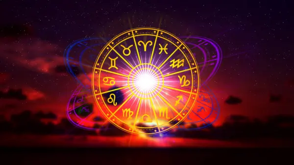 Astroloji ve burç kavramı, burç çarkının içindeki kişi, yıldız çemberi, astroloji, gökyüzü bilgisi, evrenin gücü....