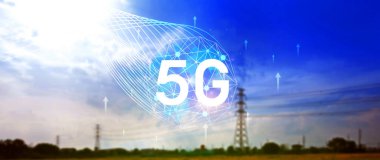 5G arka plan ağ kavramı, birbiriyle bağlantılı 5G sembollü holografik dijital küre, modern iş ve iletişim 5G teknolojisi, dijital dönüşüm.