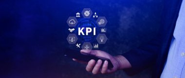 KPI, Anahtar Performans Göstergesi konsepti, Yönetim Veri Sistemi KPI bağlı veritabanı, kazançları, işlemleri ve satış verilerini takip edin, Finansal iş veri analizi grafik paneli.