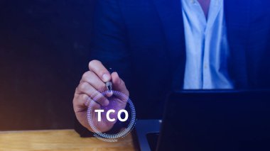 TCO konsepti. Toplam mülkiyet maliyeti, bir varlığın satın alma fiyatı artı işletme maliyeti, iş konsepti geçmişi