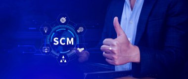 SCM konsepti, tedarik zinciri yönetimi, lojistik ve ulaşım, iletişim ağı. Müşterilerin ihtiyaçlarını karşılamak için kaynakların düzenlenmesi ve kontrol edilmesi.