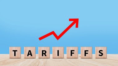 İthalat tarifeleri kavramı artırıyor, ekonomiyi artırmak için hükümet ithalat vergisi, endüstriyel büyüme vergisi, ithalat vergisi artışı, kalkınma için ticaret savaşı politikası