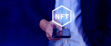 Şifreleme sanatı engelleme teknolojisi konsepti için ödenebilir NFT jetonu yok. NFT 'nin kripto para birimi, dijital varlık, sanat çalışması ve dijital deftere yatırımı veya ticareti