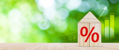 Tasarruf Yarışması, para biriktirme ve finansal hedefler veya zorluklar konsepti, Küçük Değişiklikleri Büyük Finansal Kazançlara dönüştür. Mali Hedeflerinize Ulaşmak İçin Yaratıcı Yollar.