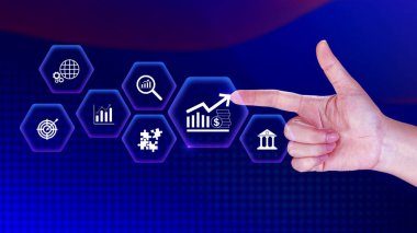 Maliye Gdp büyüme stratejisi konsepti, finans ve yatırım, çeşitlendirme yönetimi, faiz oranı ve kâr kavramı, vergi gelirlerini iade ediyor