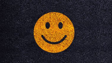 Sarı gülen surat, koyu dokulu arka plan, mutlu gülücük kartı konsepti, koyu dokulu arka plan mutlu emoji.