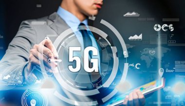 İş, Teknoloji, İnternet ve ağ konsepti. 5G ağ kablosuz internet yüksek hız bağlantısı.