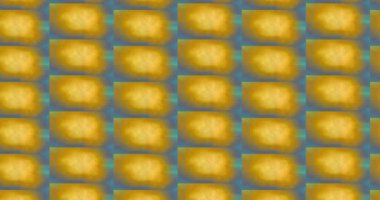 Bu düz, ince deniz mavisi / gri tonları ile sıcak, altın renkli dikdörtgen şekillerin yinelenen bir örüntüsünü içerir.