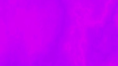 Yumuşak, canlı, mor renkli bir arkaplan yumuşak, ruhani bir hava yaratıyor.