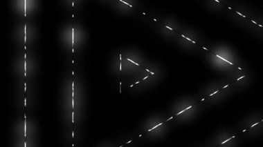 Çapraz çizgiler ve parlak ışık izlerinin oluşturduğu üçgen şekiller içeren büyüleyici bir soyut tasarım.